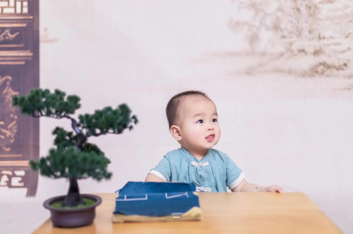 毕节三个月宝宝抬头不稳